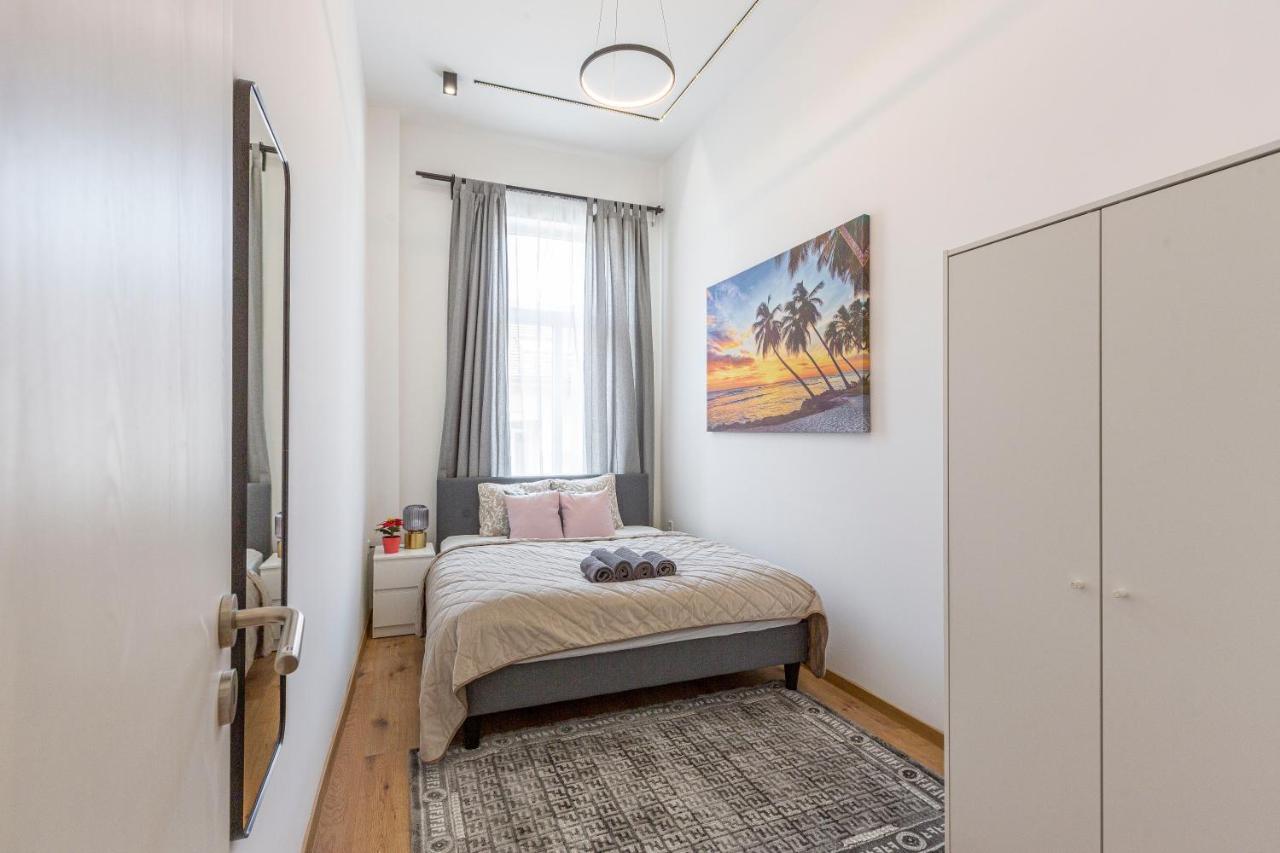 Exclusive Rakoczi By Anna Apartment *