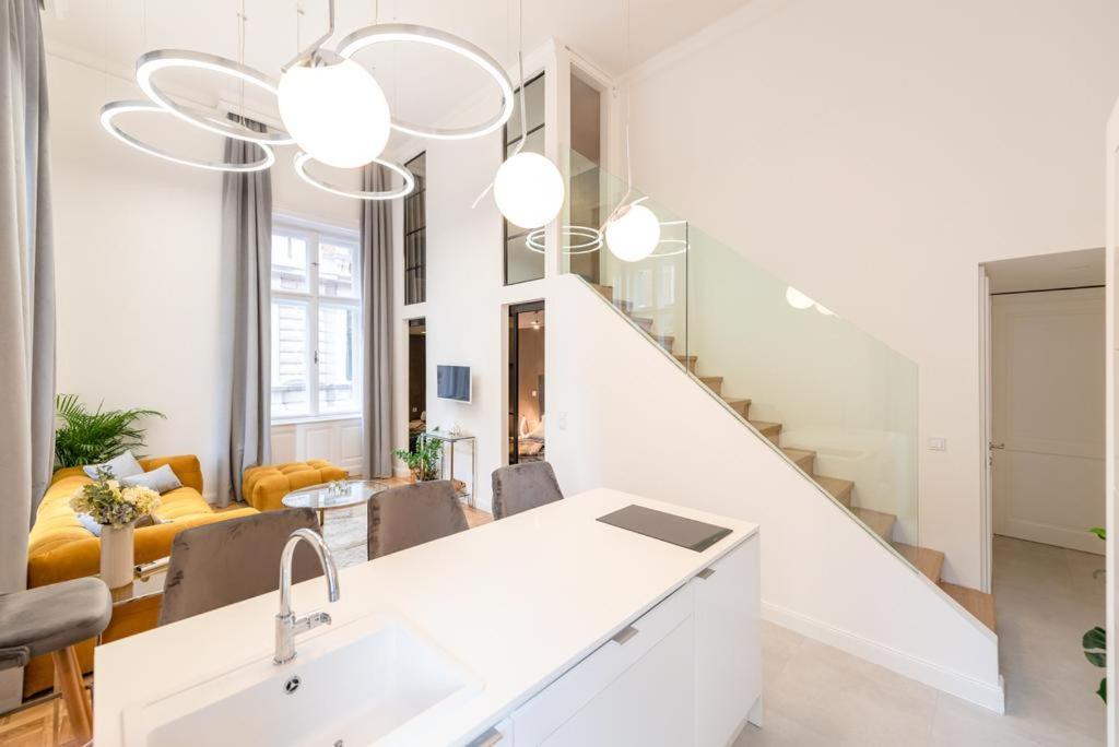 2br2ba Andrassy Free Parking *