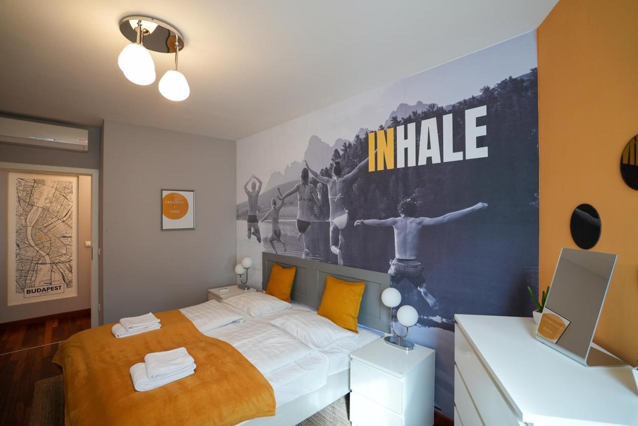Hollo 12 Budapešť