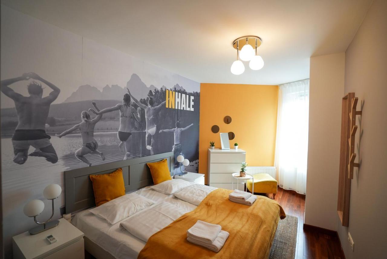 Hollo 12 Budapešť