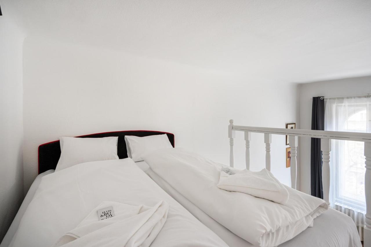 Setting Sun Apartment