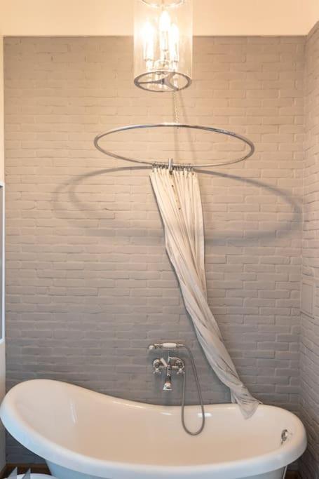 Luxury Andrassy 2 Bedroom Appartement
