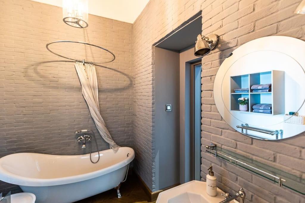 Luxury Andrassy 2 Bedroom * Budapest