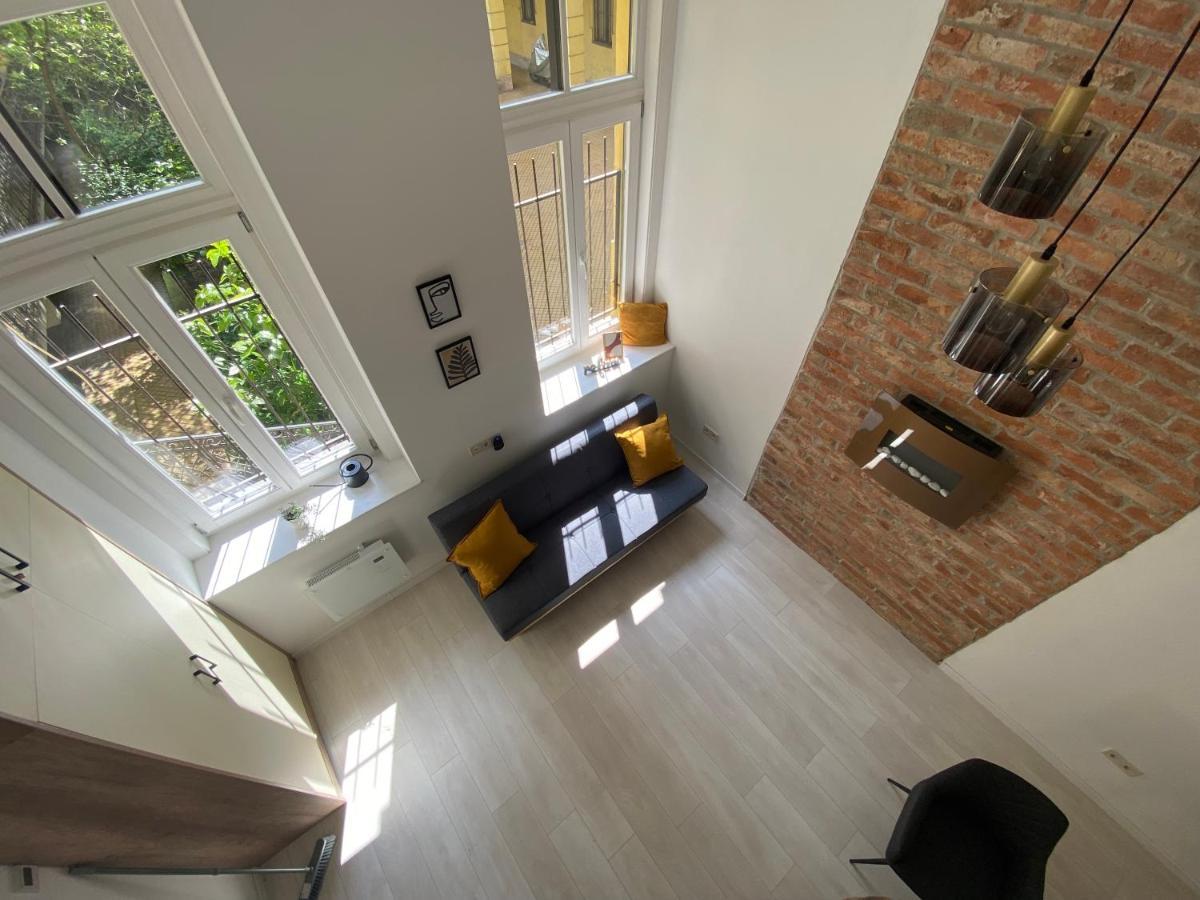 F27 Ferenc Apartamento