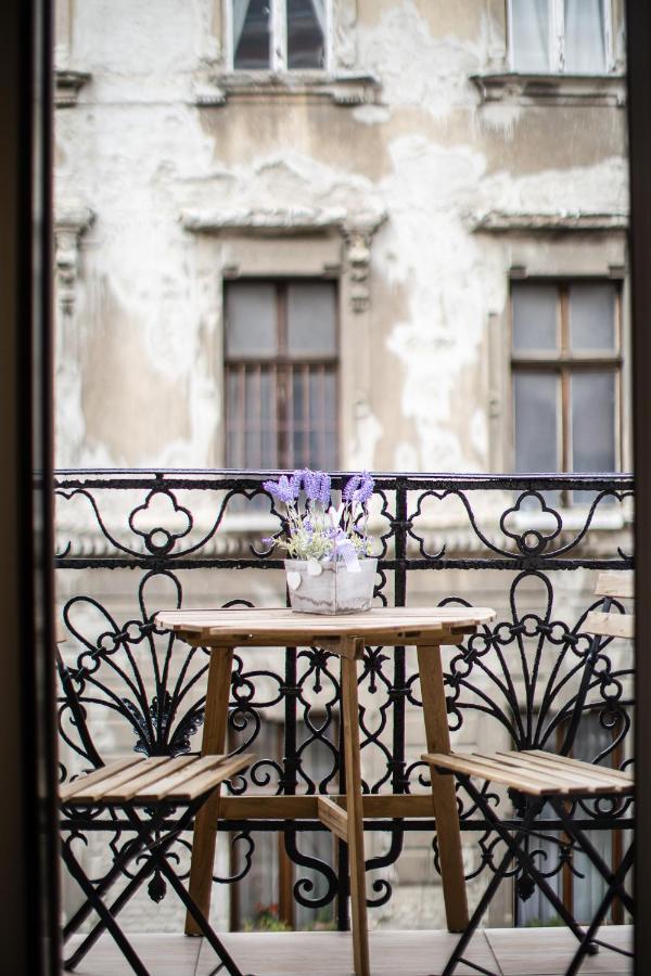 Csengery Deluxe With Balcony Budapest