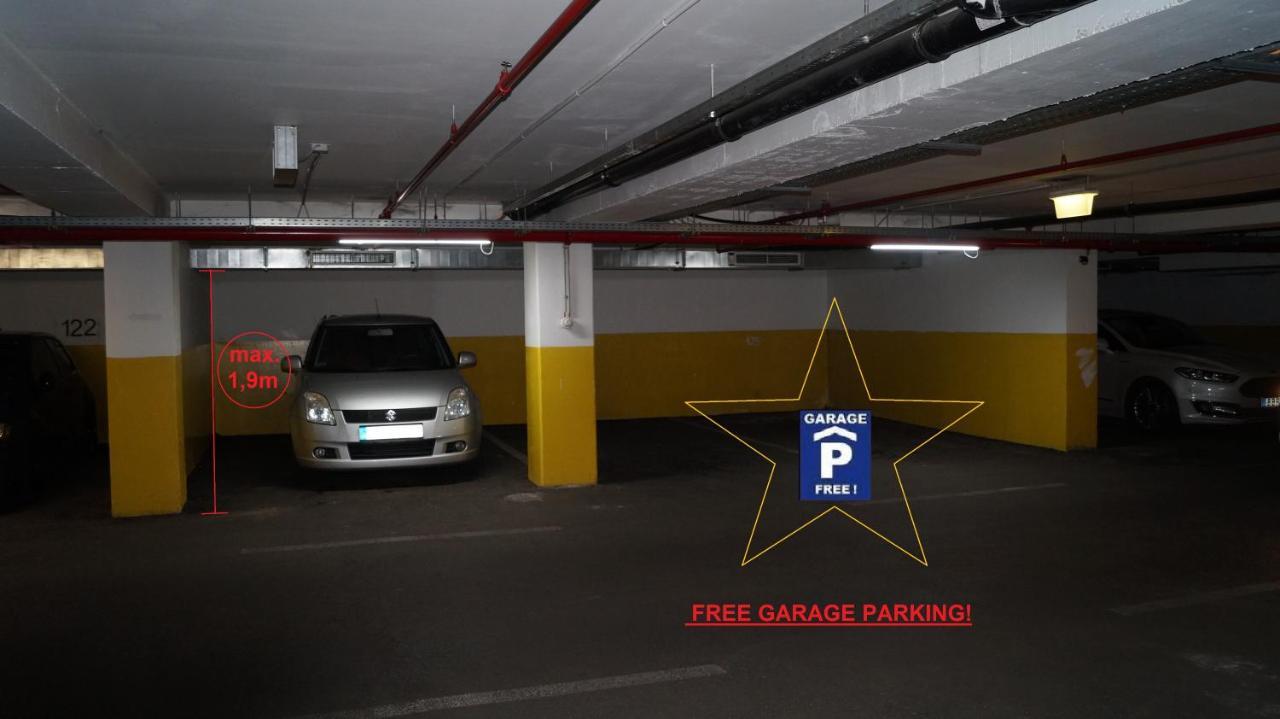 Sinko - Free Garage Parking, Central, 2 Bedrooms 4 Single Beds, Flexi Check-out * Budapest