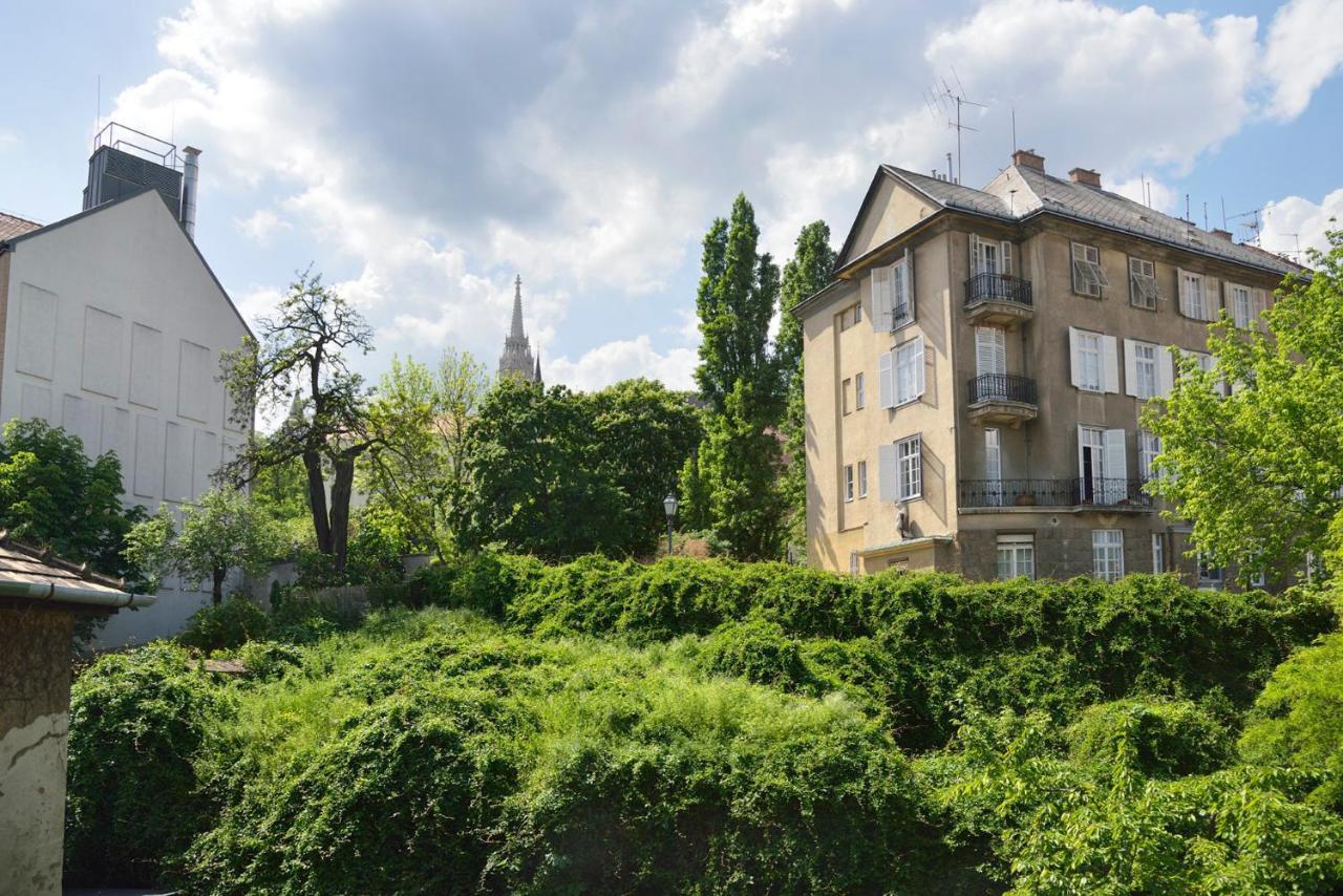 Fresh And Personal Near Buda Castle Apartment Budapest