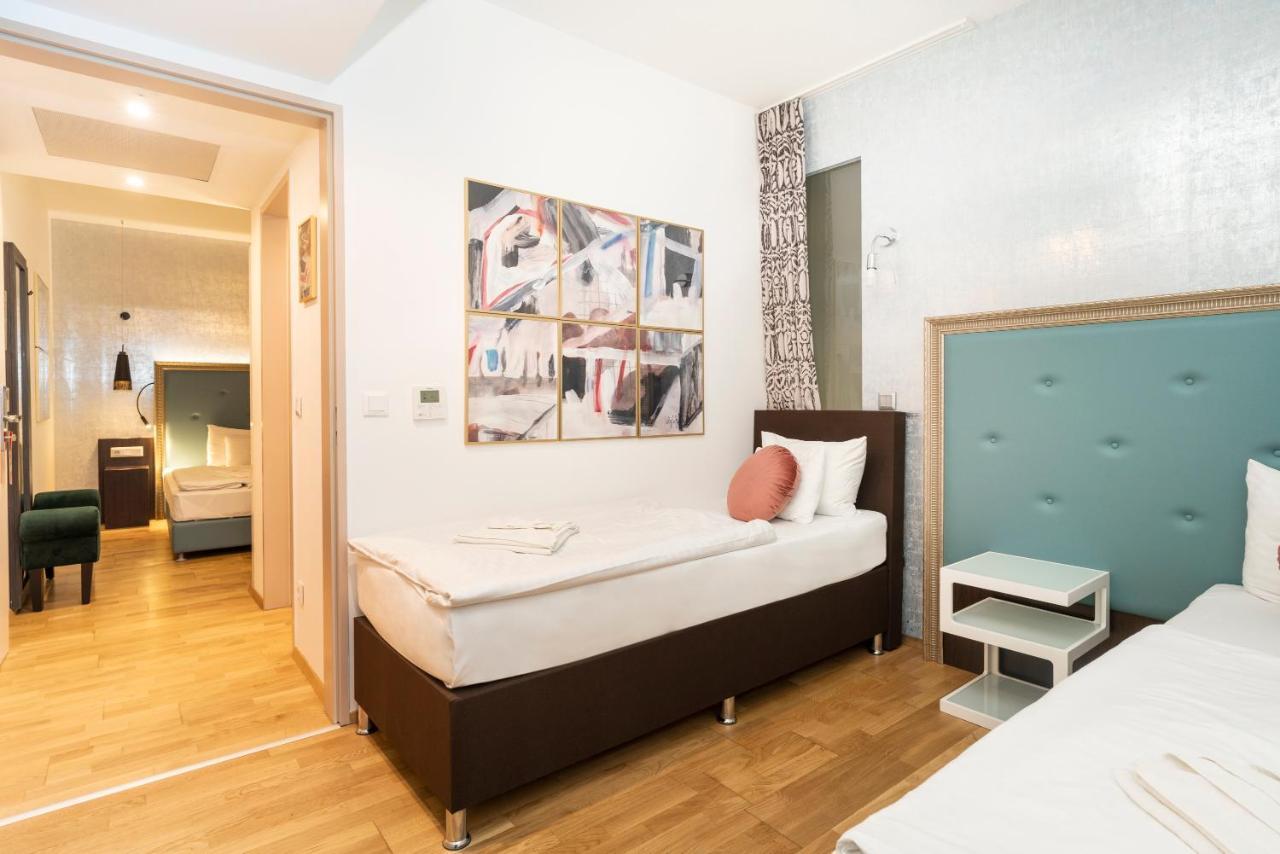 Memories Hotel