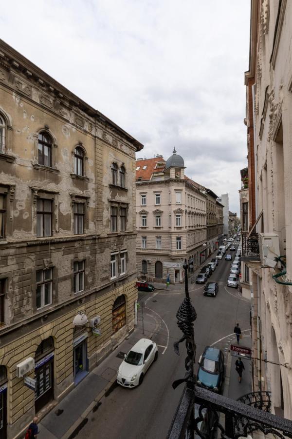 Csengery Deluxe With Balcony Budapest