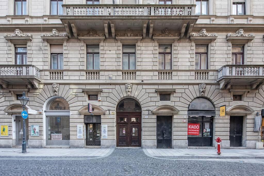 Apartment Opera Luxury