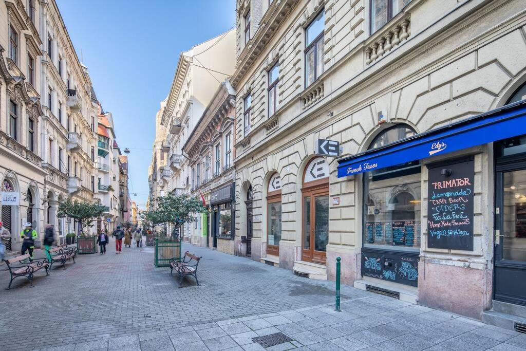 Opera Luxury Apartment Budapest