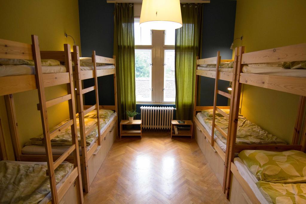 Goodmo House Hostal