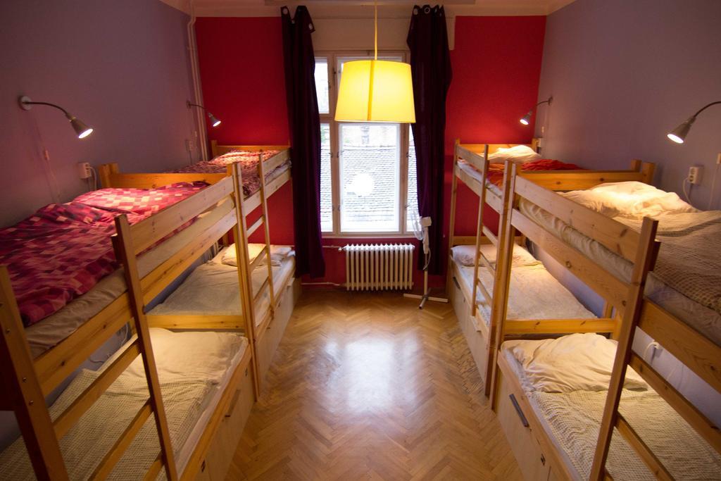 Goodmo House Hostal