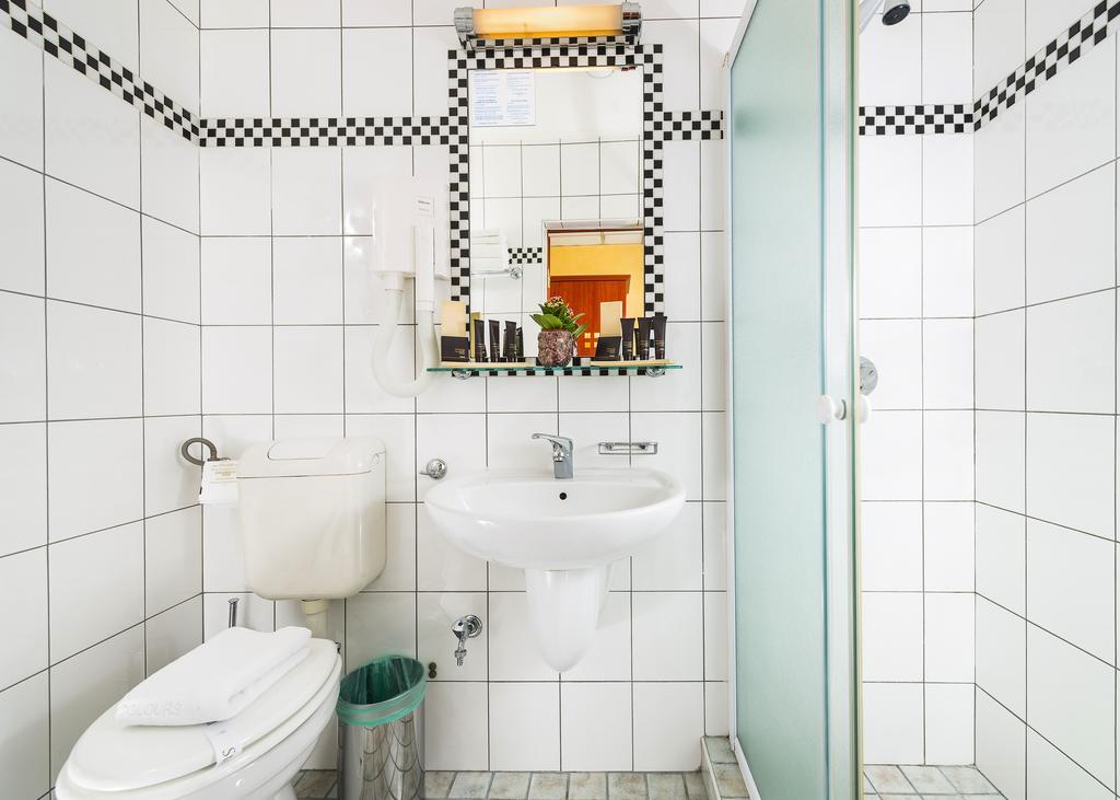 Leo Panzio Hotel 3*