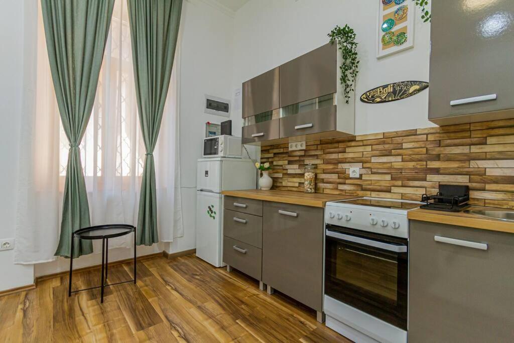 Balinese Style Downtown Apartamento *