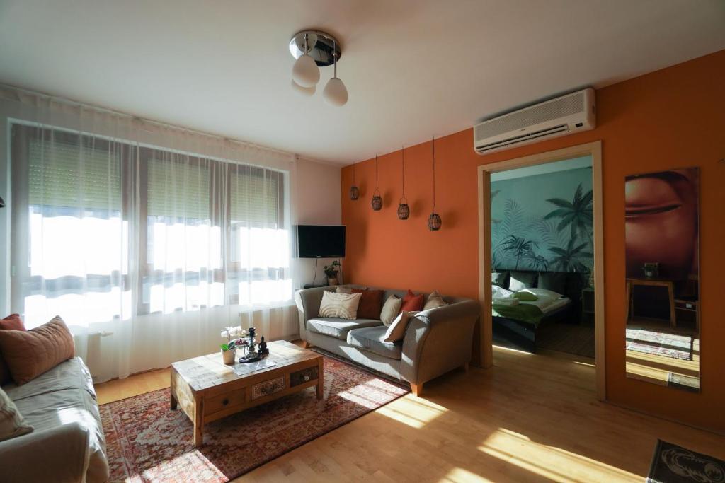 Gozsdu Downtown Apartamento *
