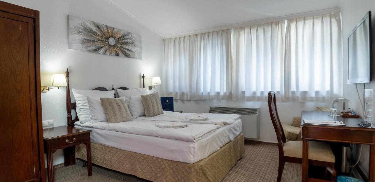Opera16 Guestrooms Guest house