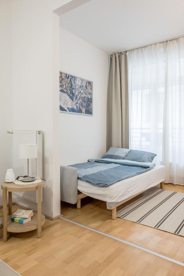 Downtown Charm In Apartment