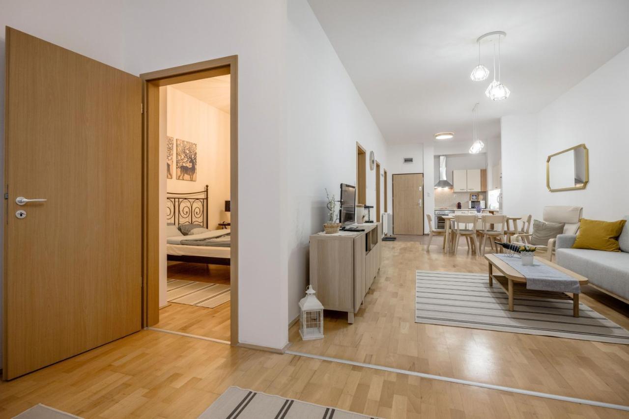 Apartment Downtown Charm In