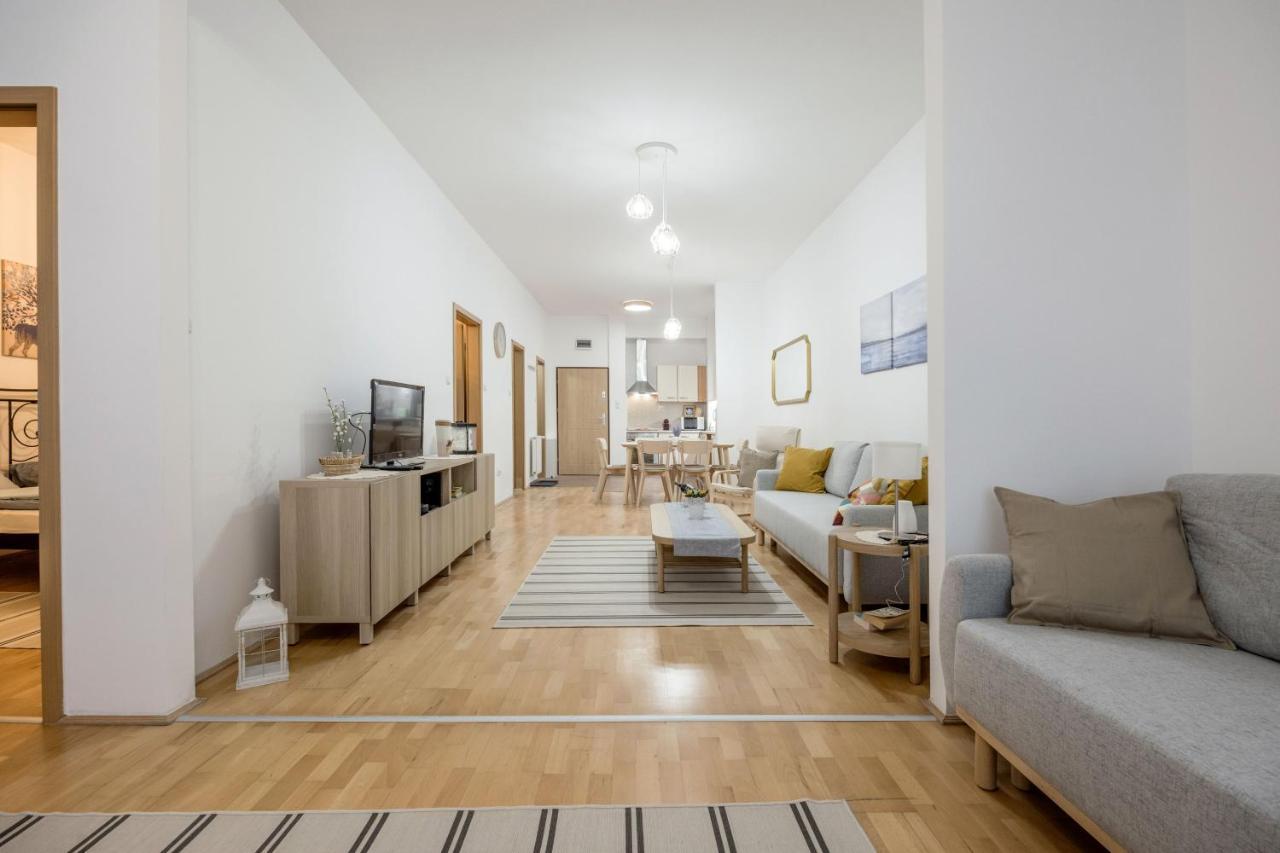 Apartment Downtown Charm In Budapest