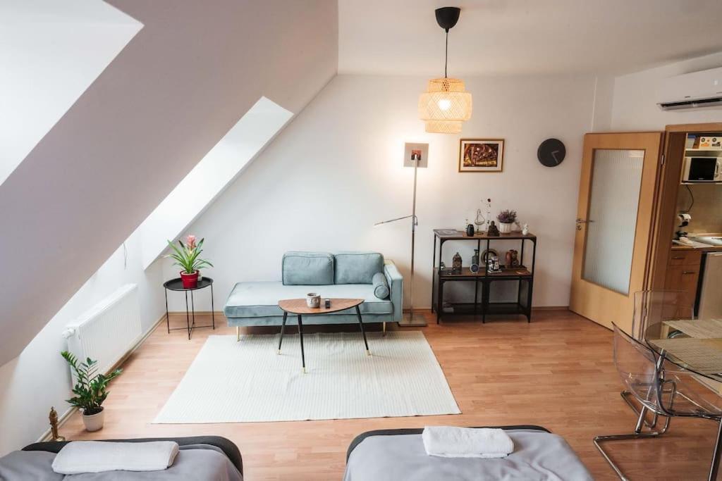 Sunny&cozy Loft Apartmán *
