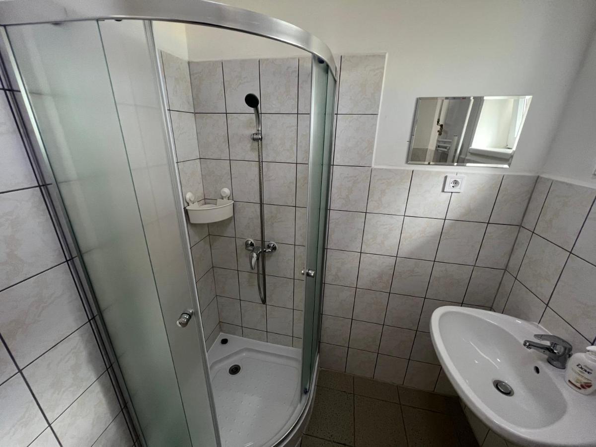 Jo Minosegu Lakasok Kivalo Kozlekedes Mellett Budapest
