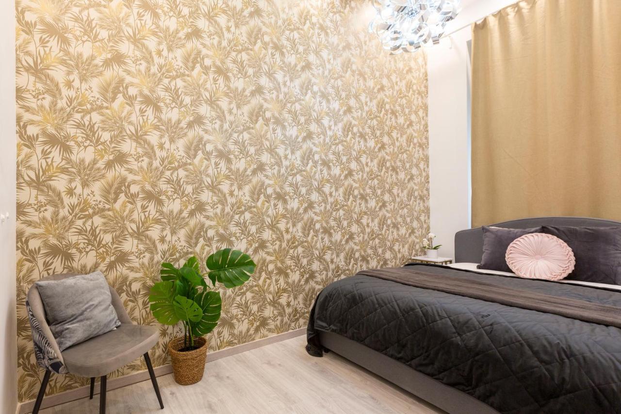 Izabella * Budapest