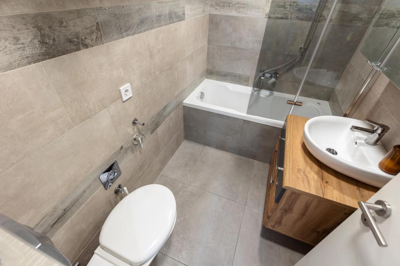 Lejlighed Kazinczy 10 With 3 Bedrooms