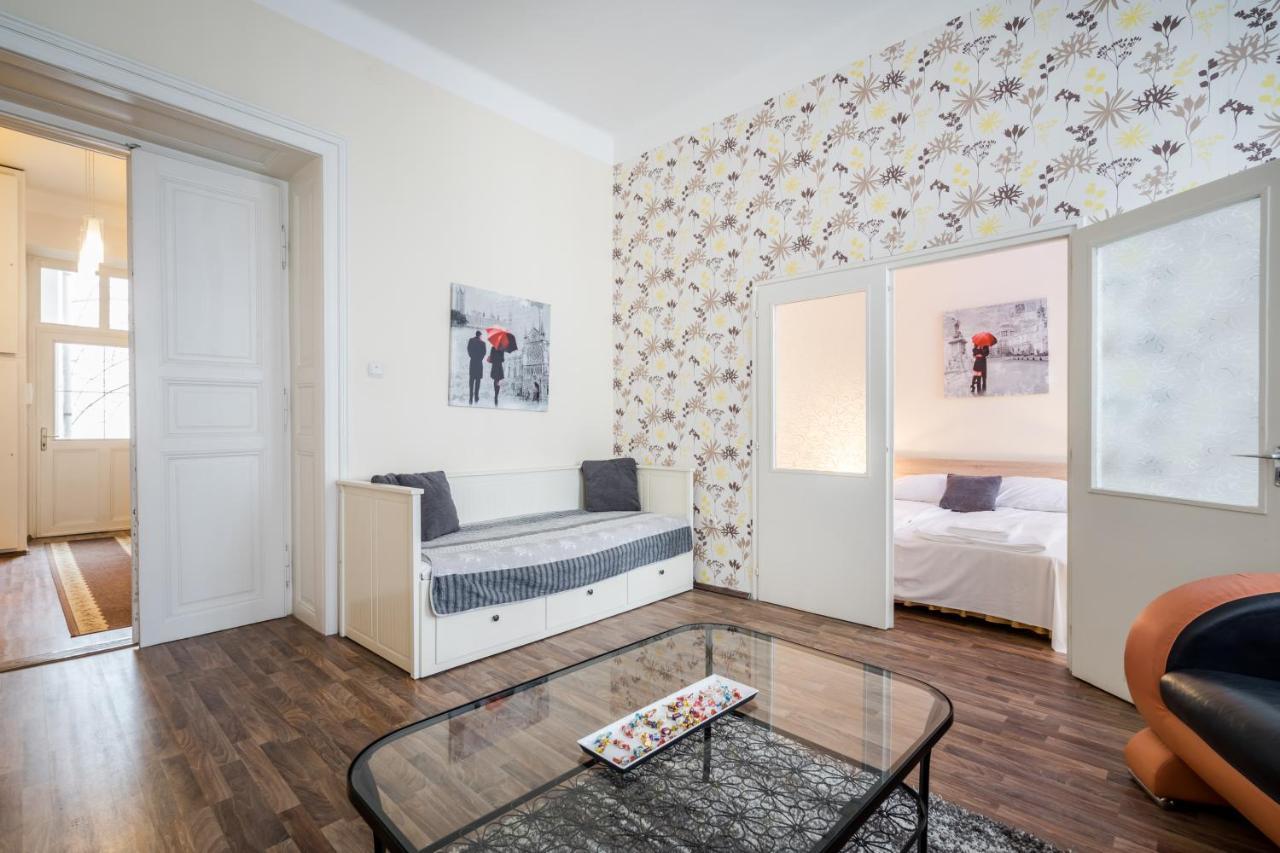 Pyvo Street With Balcony By Nw Apartamento