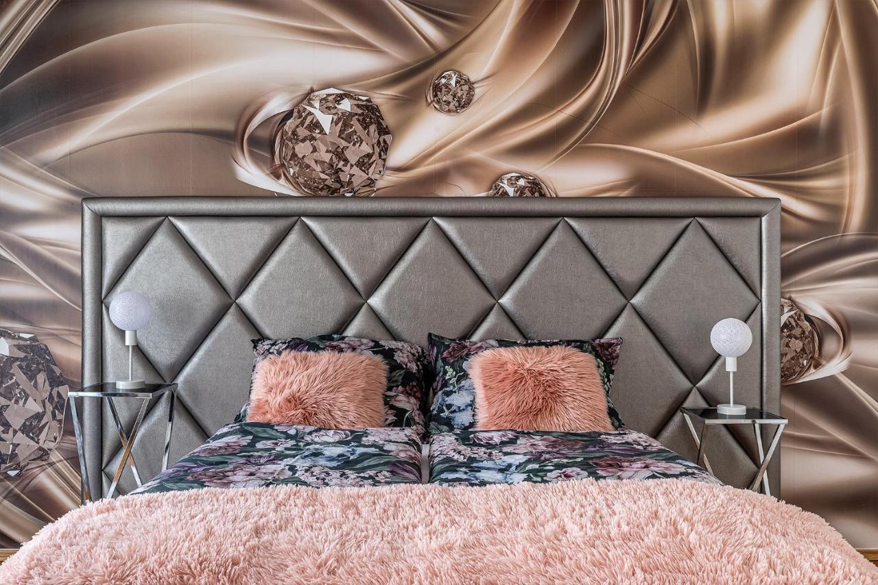Four Bedrooms Luxury Design Apartment At Fashion Street Apartamento
