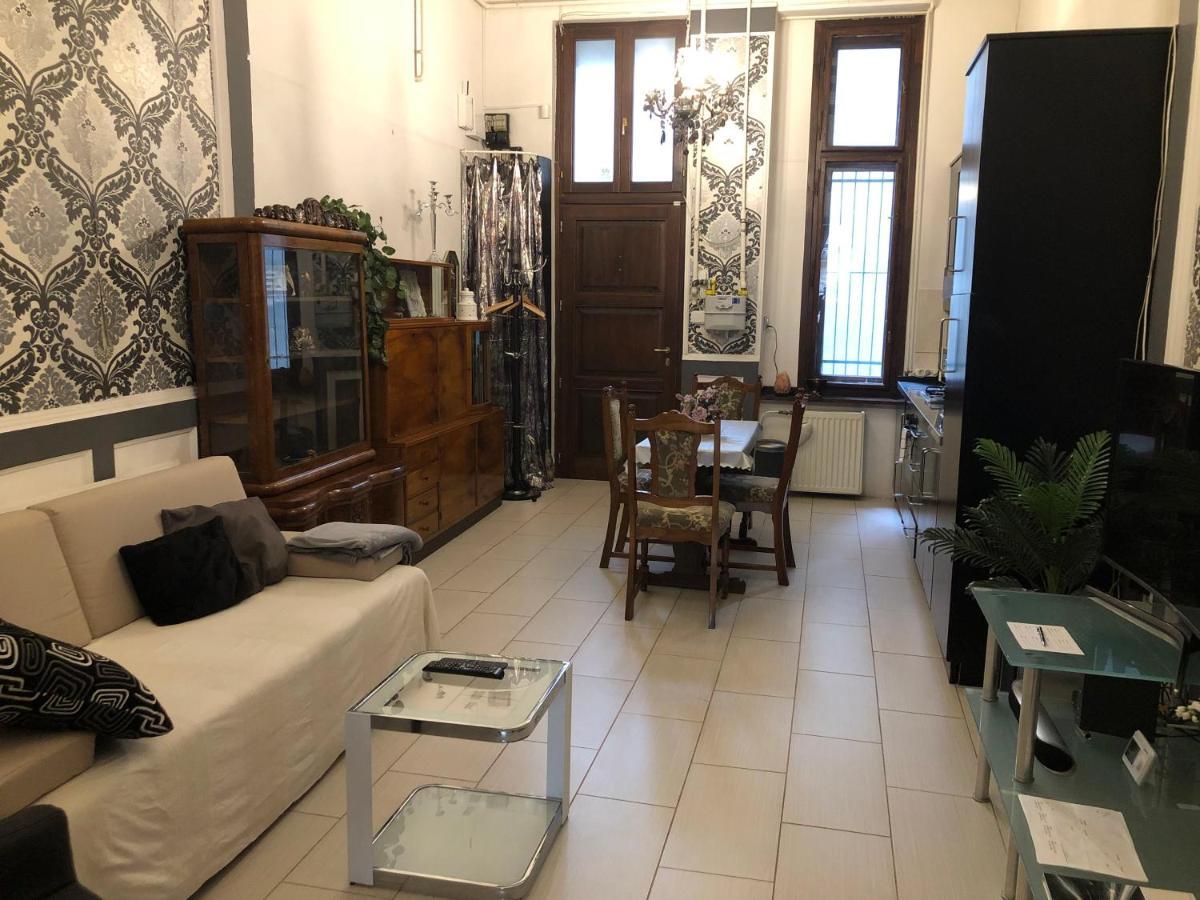 Secession Luxury Apartamento *