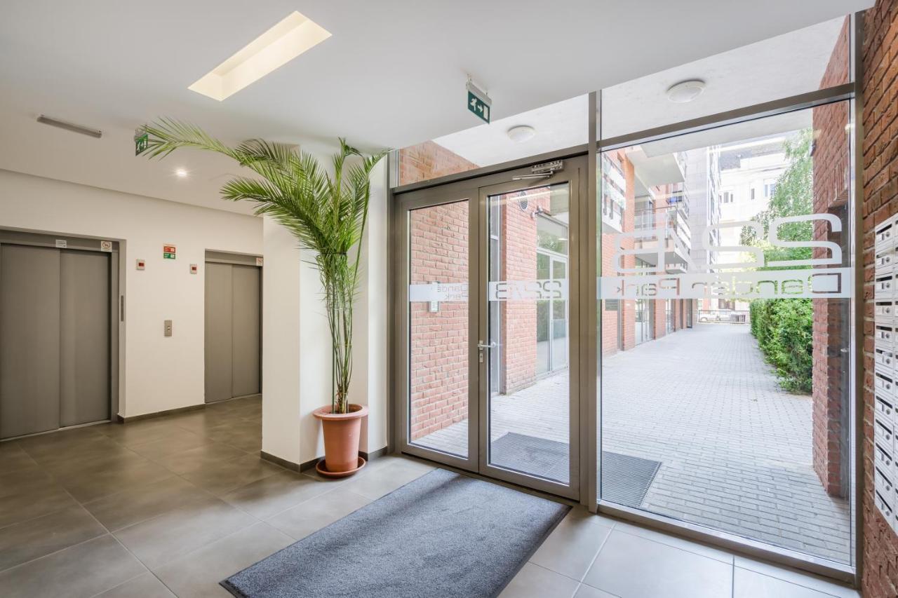 White Cascade Realty Budapest