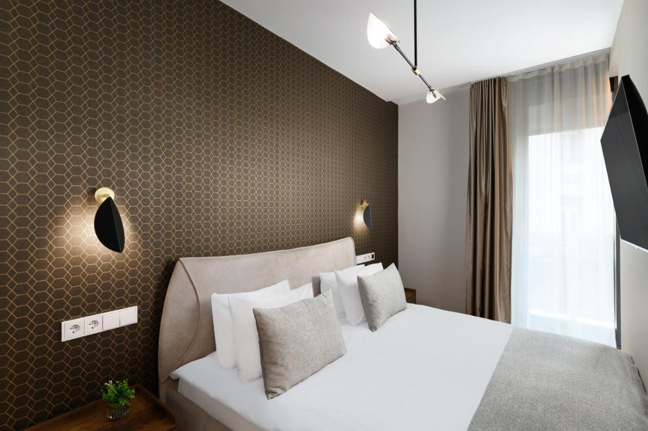 Emerald Downtown Luxury By Continental Group Apartahotel