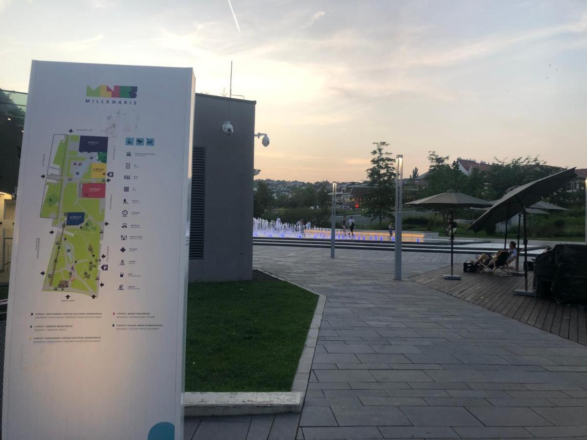 Season 2 Vandrarhem Budapest