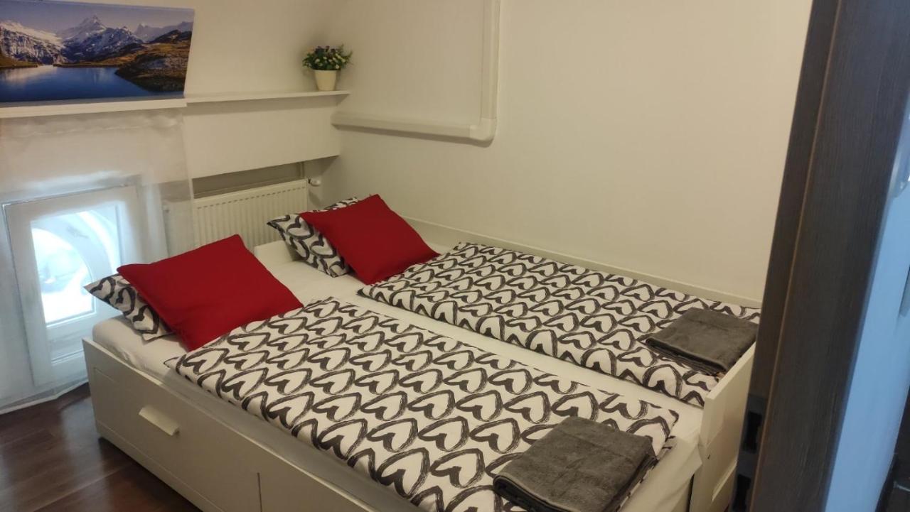 Eiffel-t45 Five Bedroom *