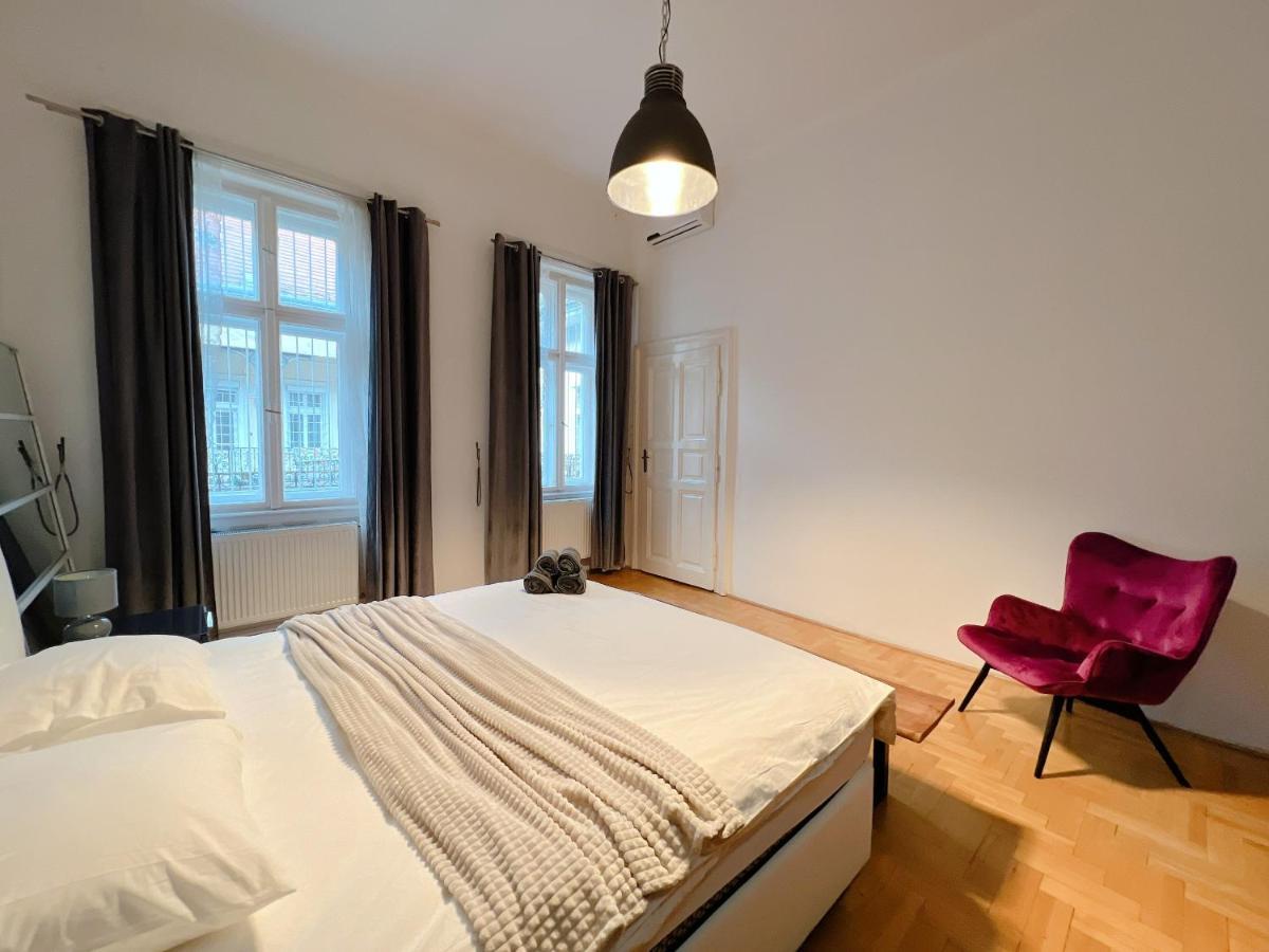 Duplex Penthouse With Sauna & Jacuzzi In The Centre Of Appartamento