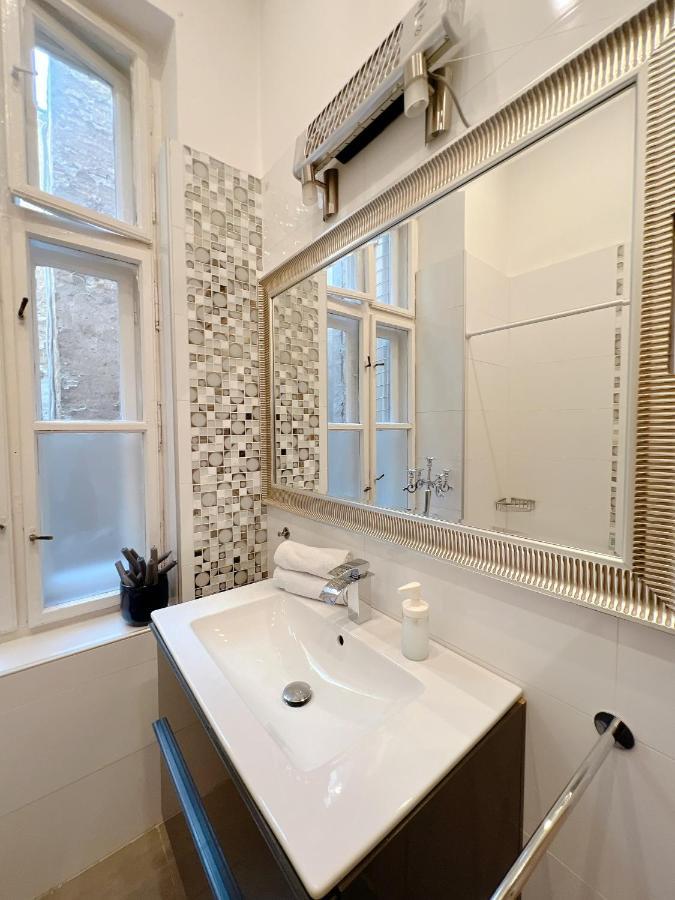Duplex Penthouse With Sauna & Jacuzzi In The Centre Of Budapest