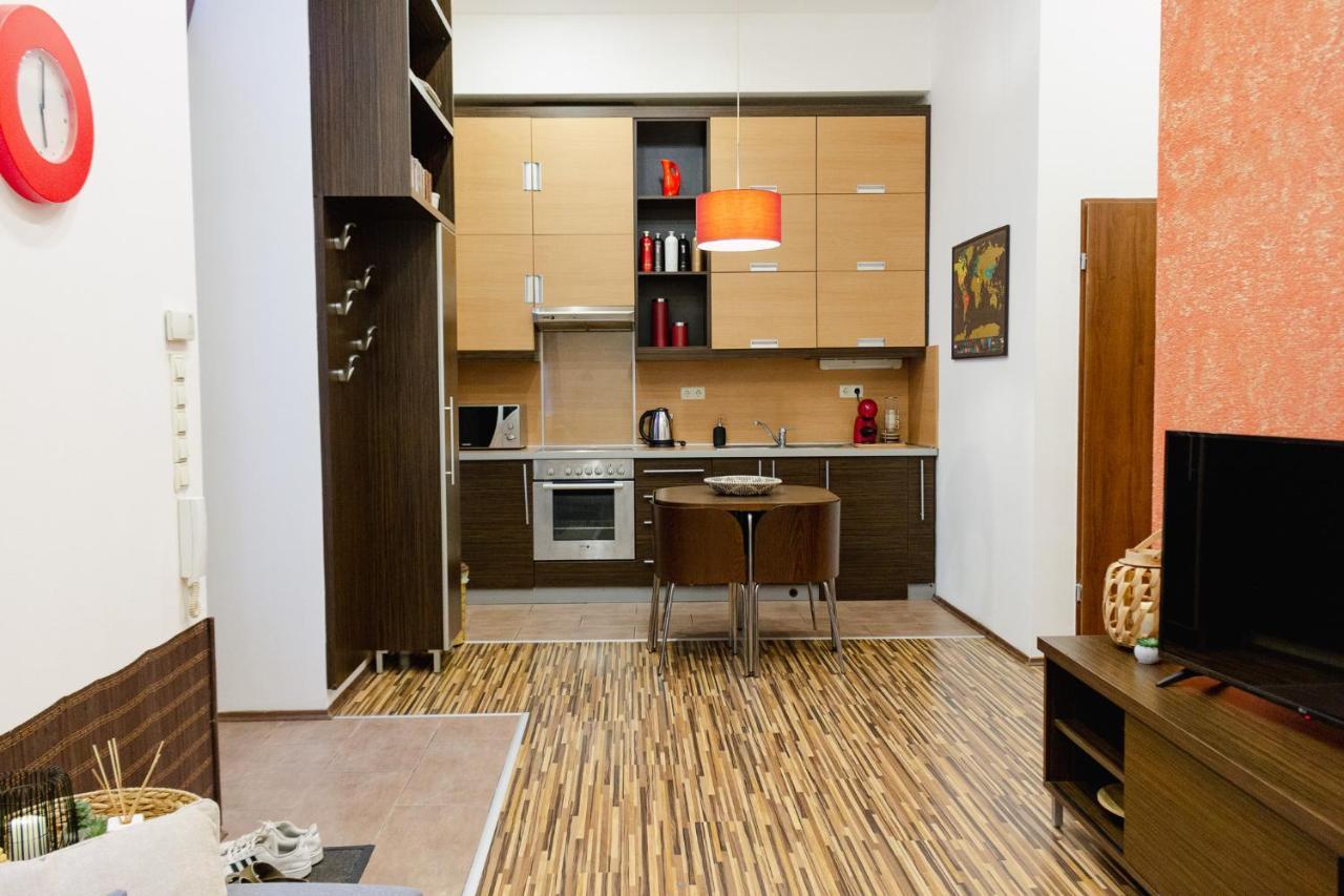 Cosy Nest Close To Blaha Sqr