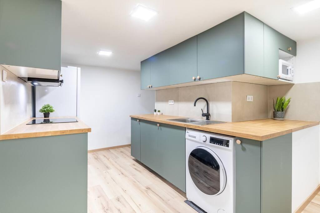 Apartment Cityscape Budget Doubledecker B Budapest