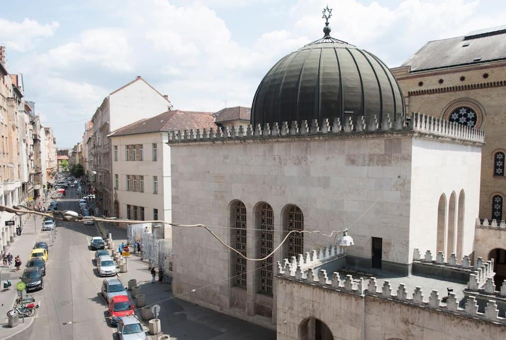 Nest Synagogue * Budapest