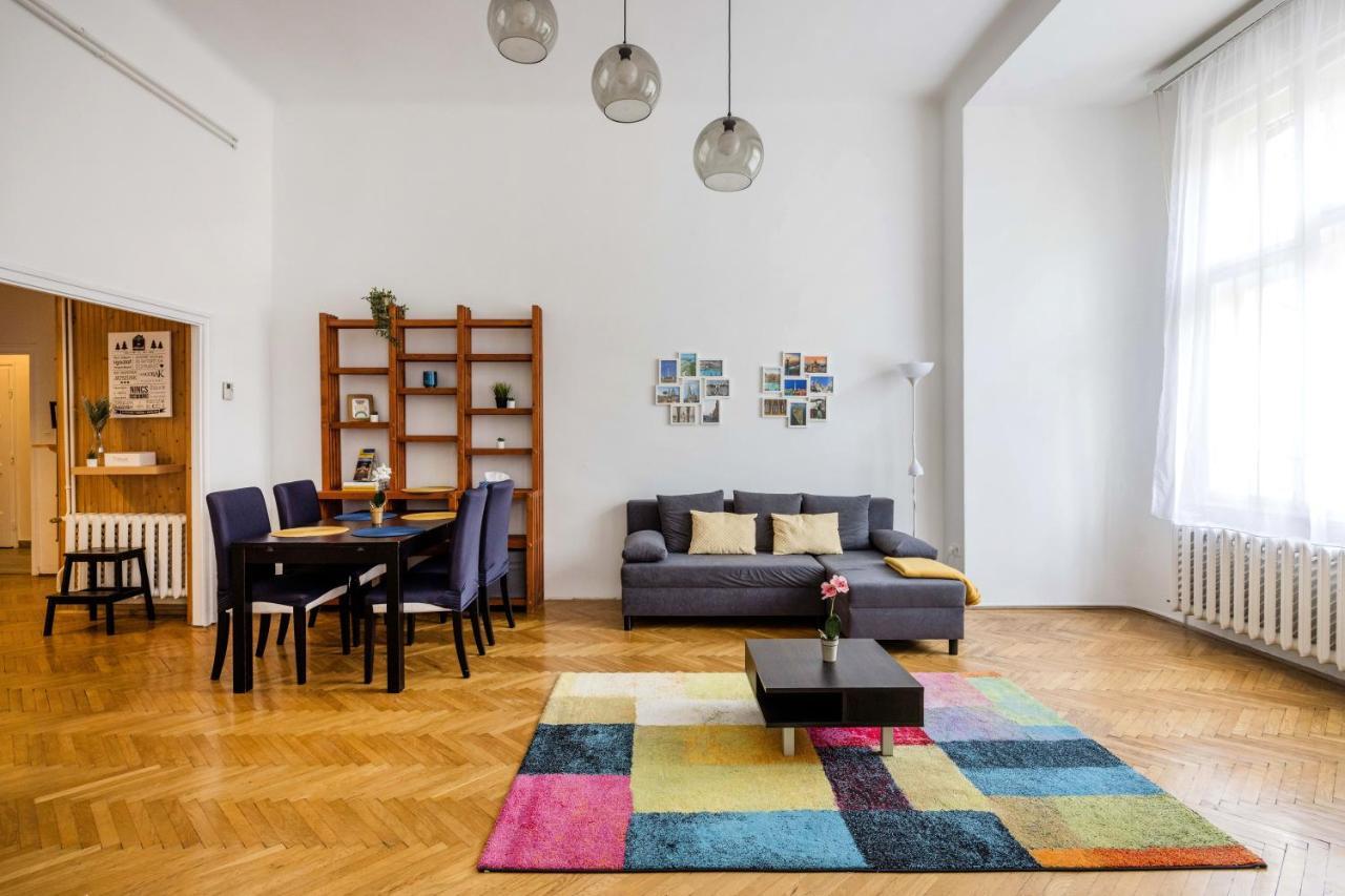 Spacious And Bright Family In The Inner City *