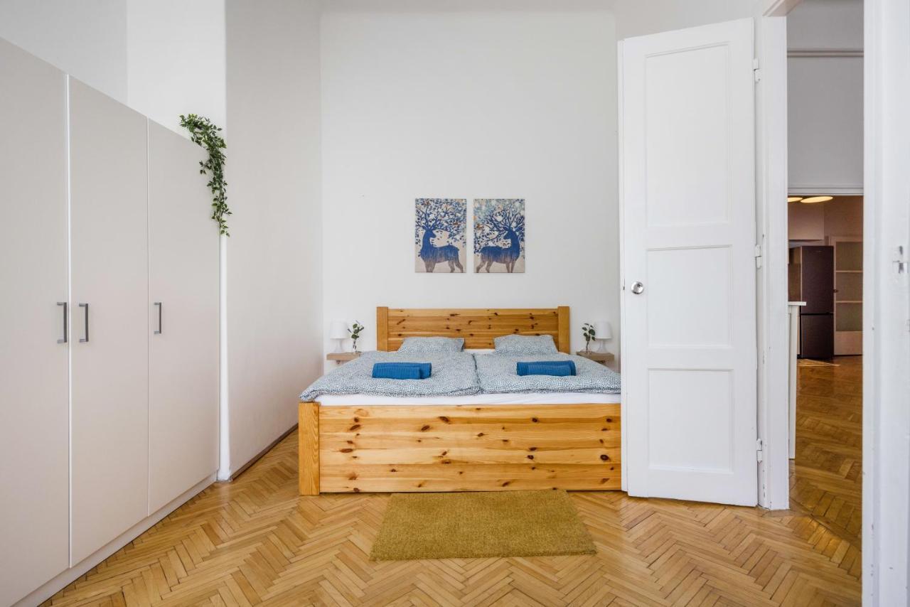 Spacious And Bright Family In The Inner City