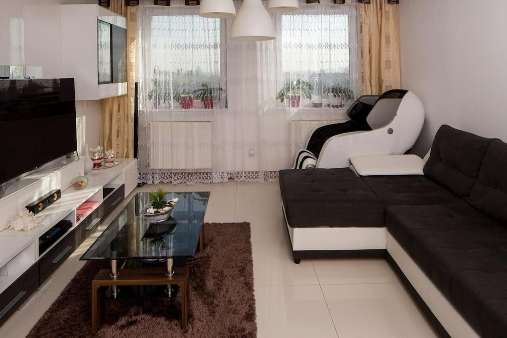 Apartment Orangehomes One Bedroom With Fireplace