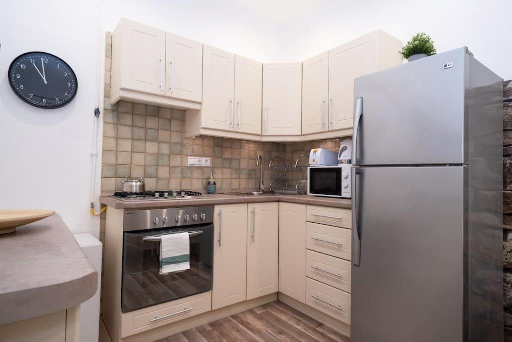 Apartamento Hidden Gem At Kalvin Ter Budapest