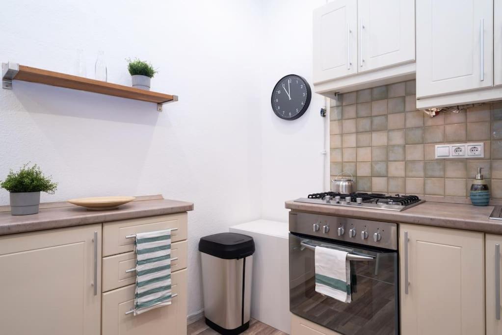 Hidden Gem At Kalvin Ter Apartamento Budapest