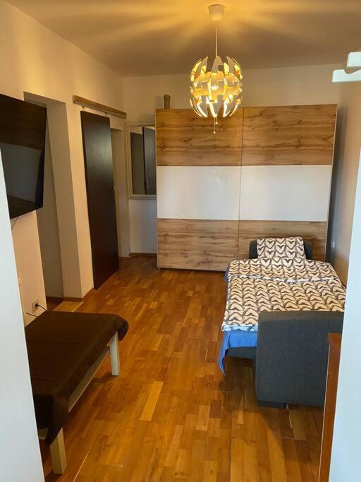 Vasmacska Apartman Apartmán *