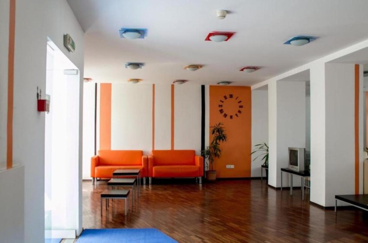 Hajdu Hostel *