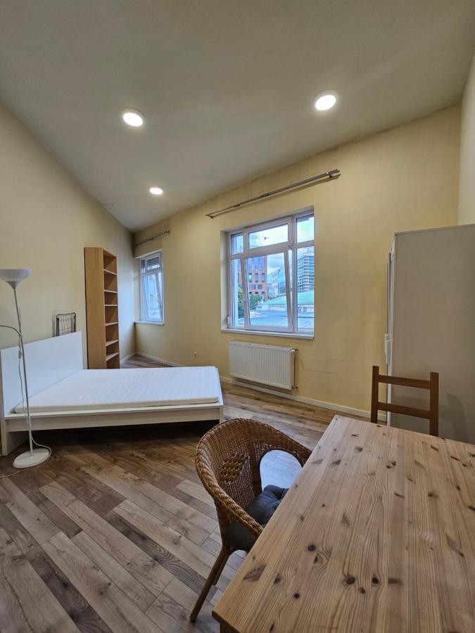 Private - Corvin Séjour chez l'habitant *