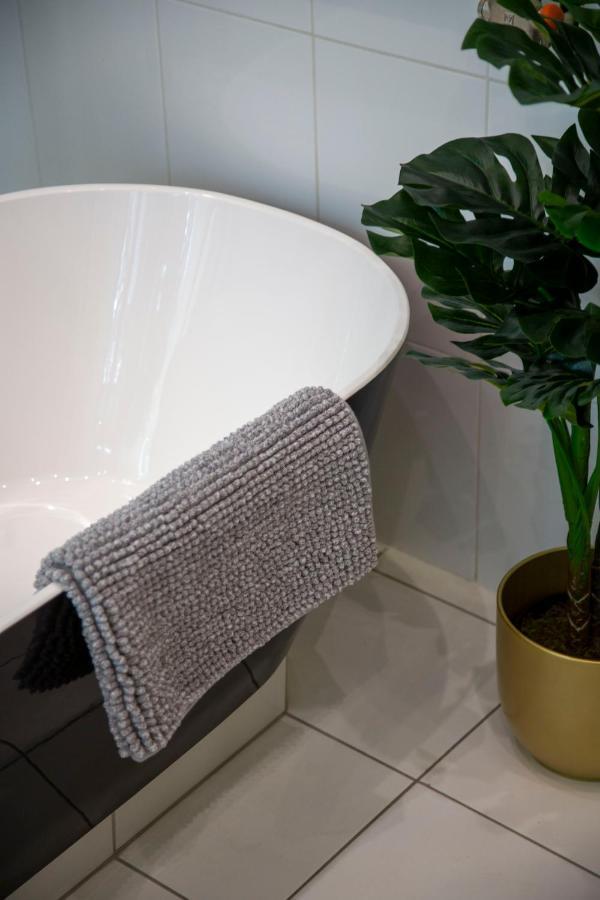 Luxurious & Spacious Downtown In Liszt Ferenc Square Apartmán Budapest