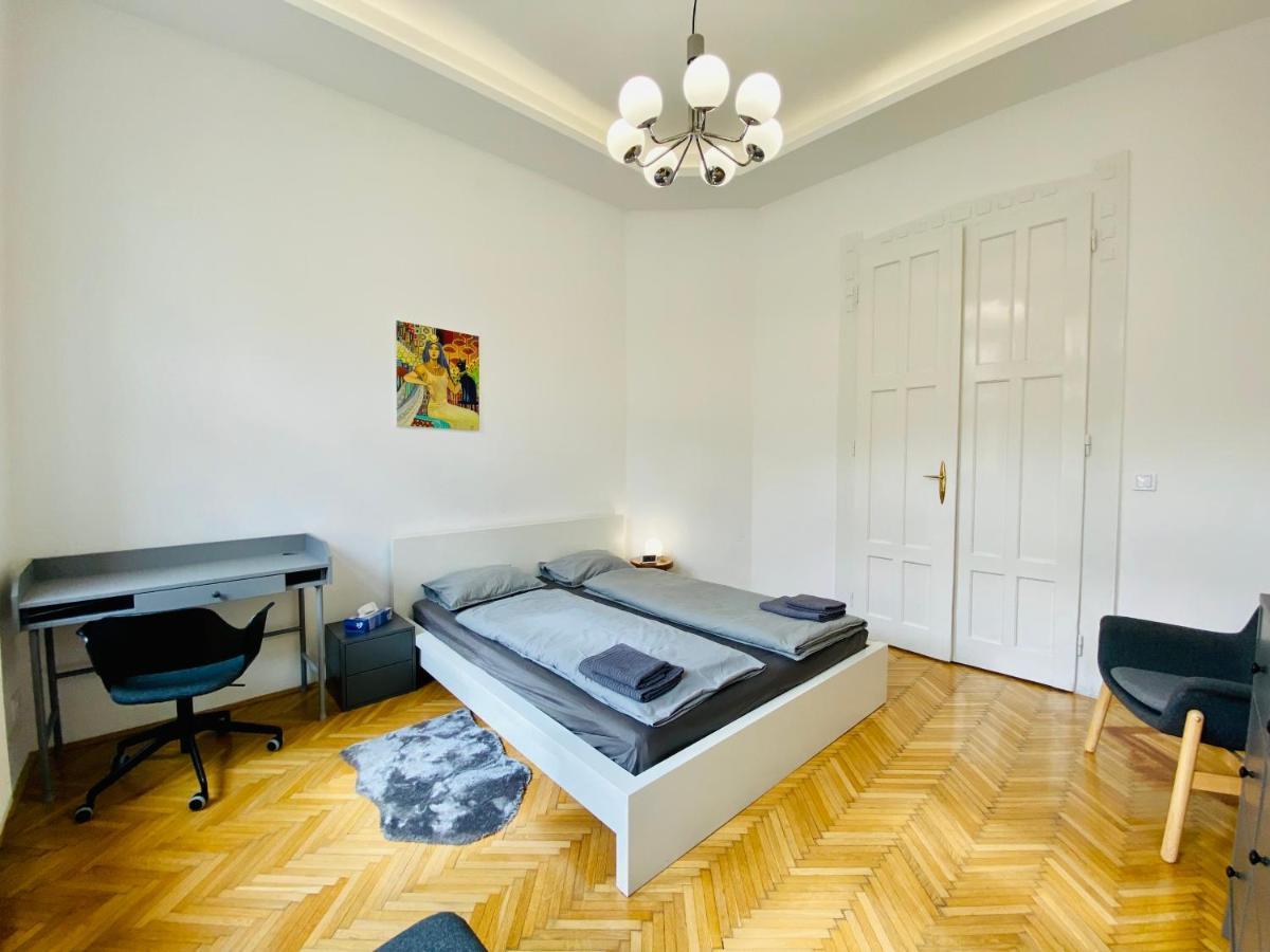 Spacious 4br Oasis In - Bp Sky * Budapest